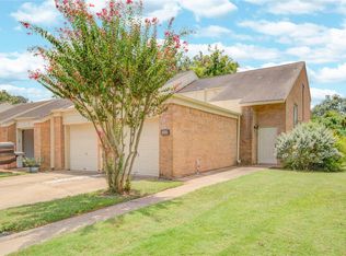 1826 Veranda Dr, West Columbia, TX 77486