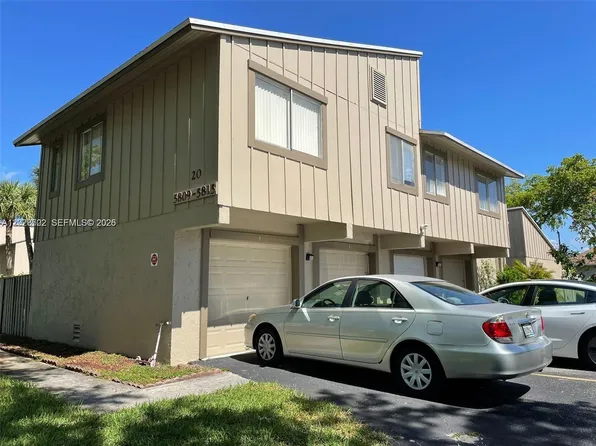 5809 NW 21st St #20-A, Lauderhill, FL 33313