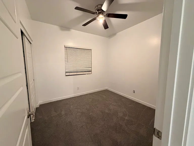 976 E White Wing Dr — Photo 16