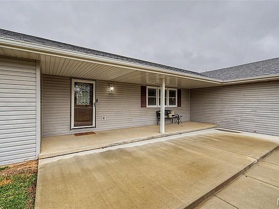 4th image of 30421 Peach Blossom Ln