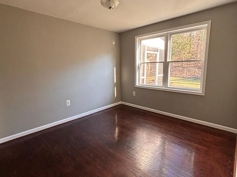 Rosemary Ln — Photo 17
