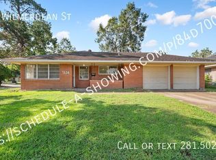 7634 Wilmerdean St, Houston, TX 77061