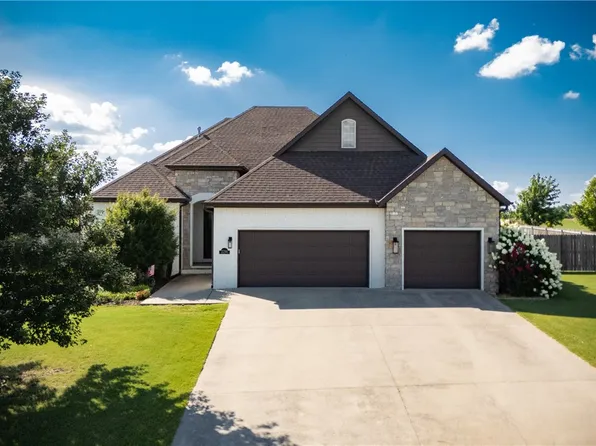 2296 Riverwater Ln, Fayetteville, AR 72703