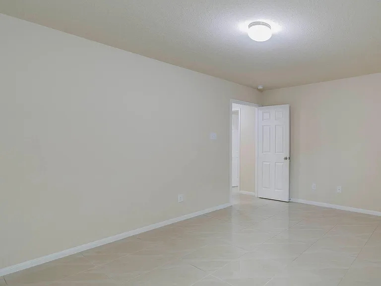 15115 Russet Bend Ln — Photo 10