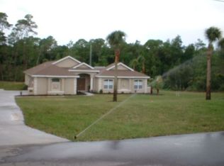 7206 River Country Dr, Weeki Wachee, FL 34607