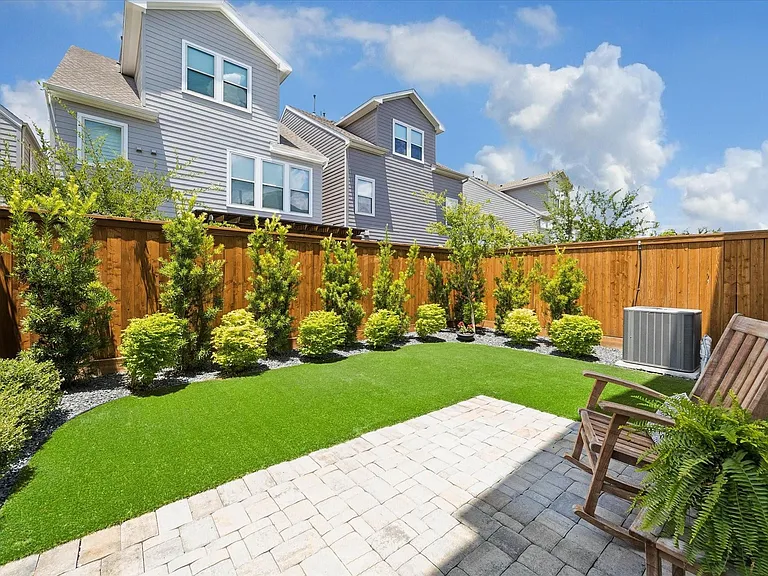 10960 Hewitt Cliff Ln — Photo 31