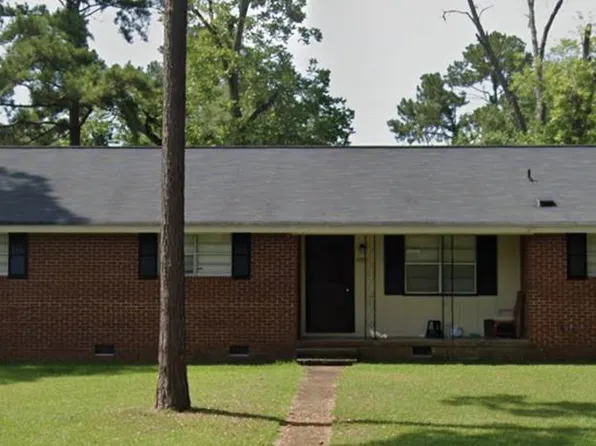 2100 W Waddell Ave, Albany, GA 31707