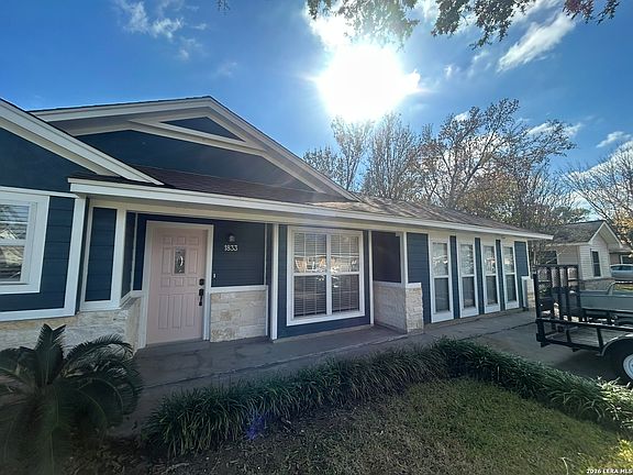 5th image of 1833 Maple Ave