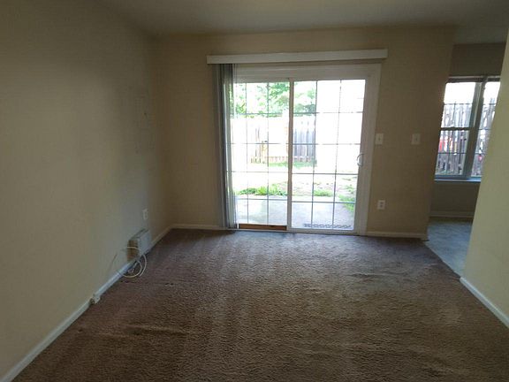 5th image of 210 Windsor Ridge Ct