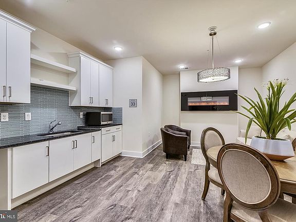 5th image of 43095 Wynridge Dr Unit 403