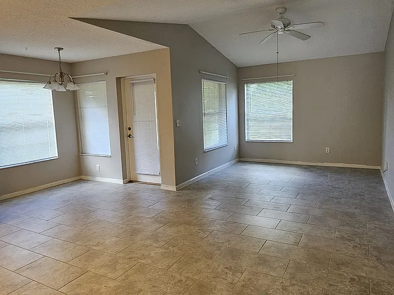 22 Wellwood Ln — Photo 8