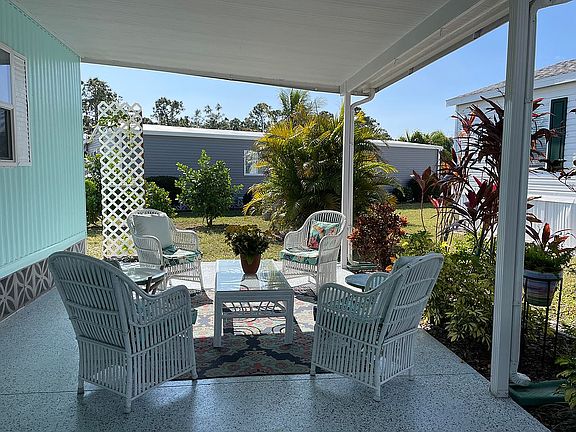 Large private outdoor Patio