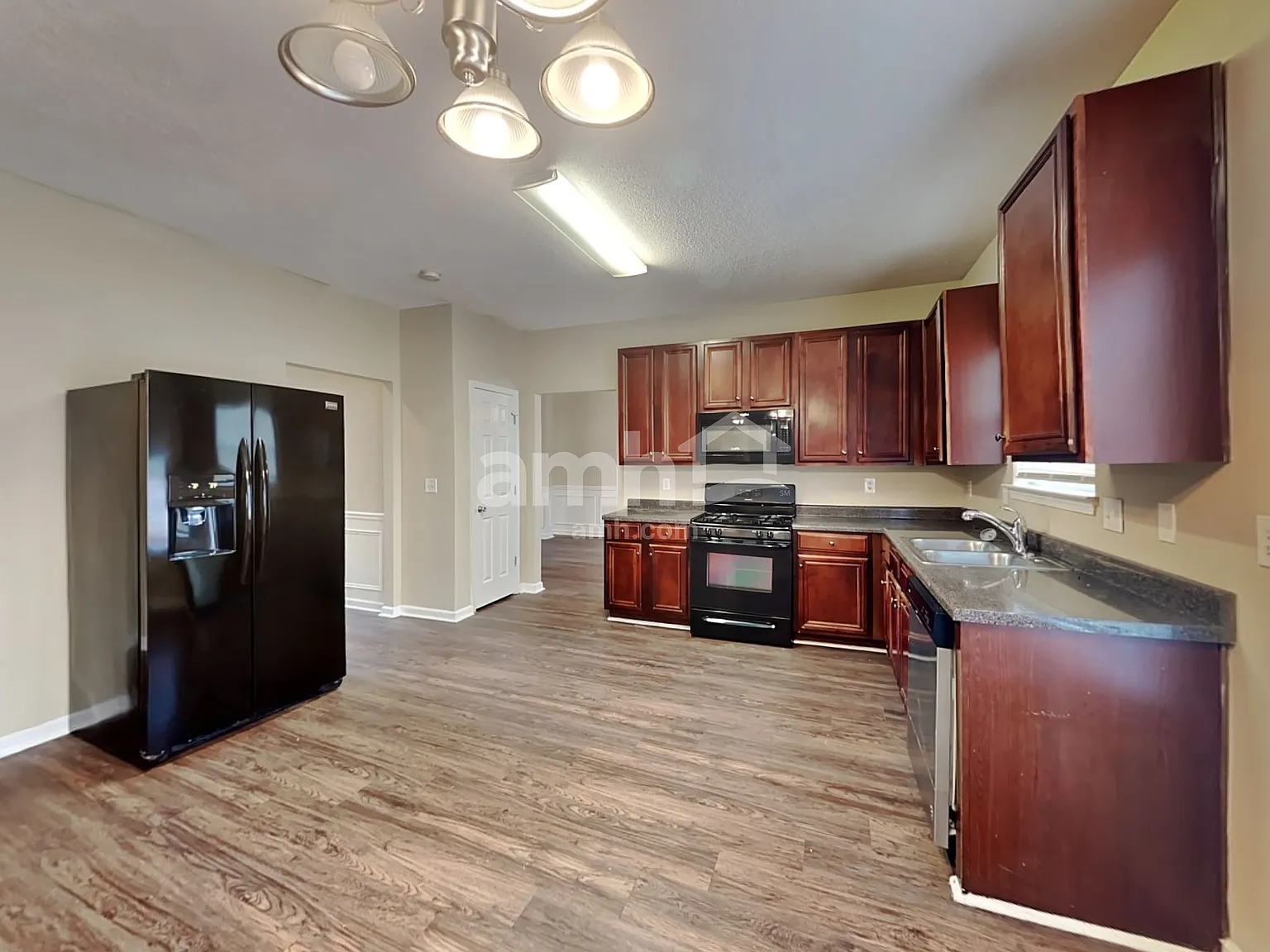5 bed, 3.0 bath, 3796 sqft, $3,395 — Photo 3