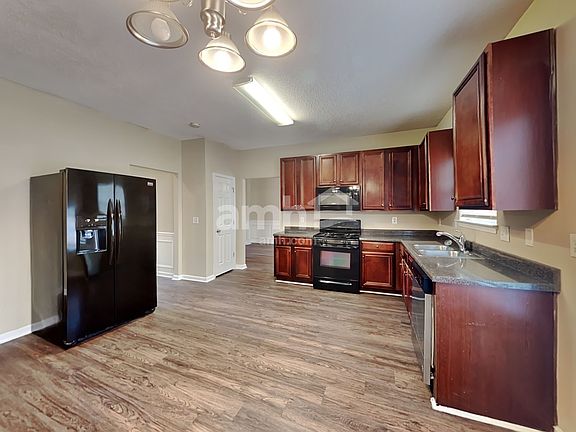 3rd image of 4951 Wewatta St SW