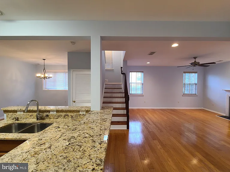 16 Scarlet Oak Dr — Photo 11