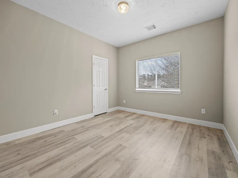 4500 Upland Circle Dr — Photo 25