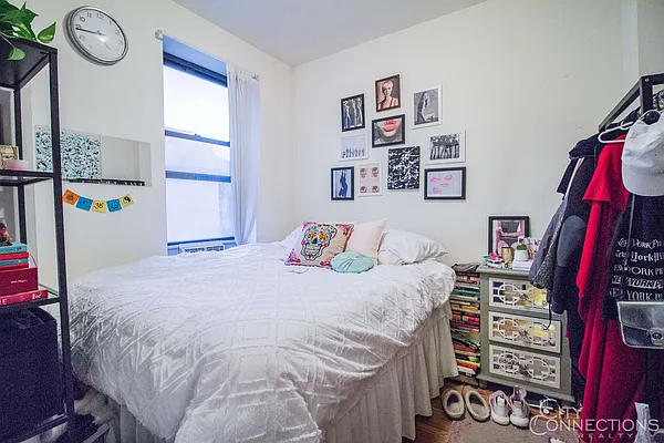 Rented by City Connections Realty | media 16