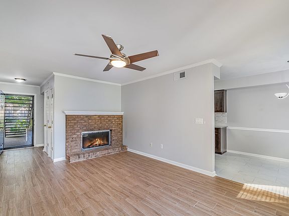 3rd image of 157 Westfield Dr