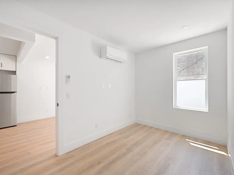 76 Java St #1 — Photo 4
