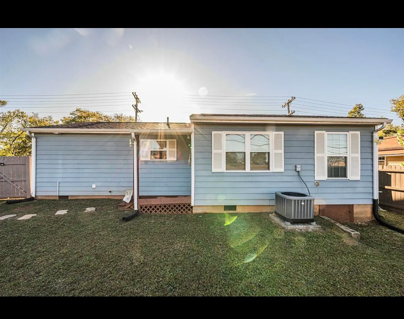 3 bed, 1155 sqft, $1,400 — Photo 2