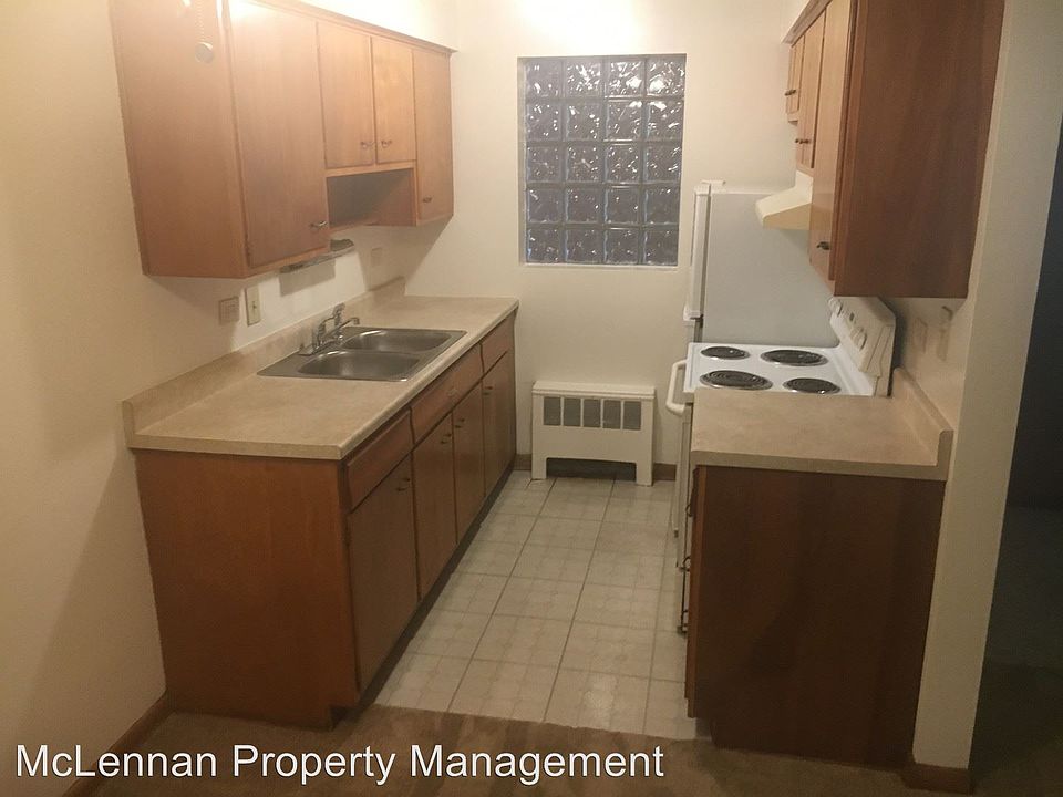 2nd image of 1376 Brown St APT 2