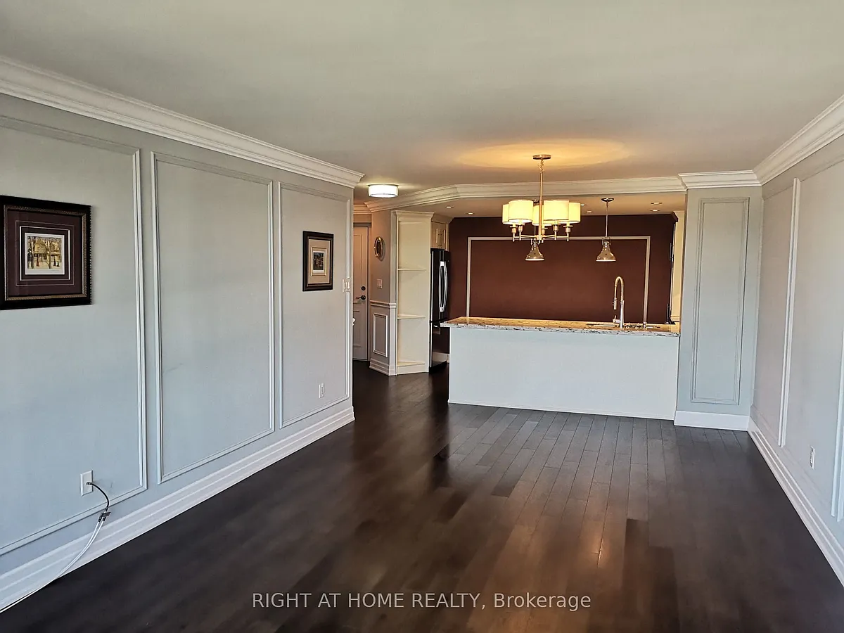 Building Photo - 7440 Bathurst St #1102
