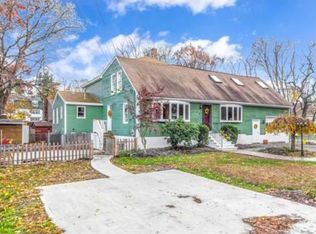 2 Brookfield Rd, Tewksbury, MA 01876