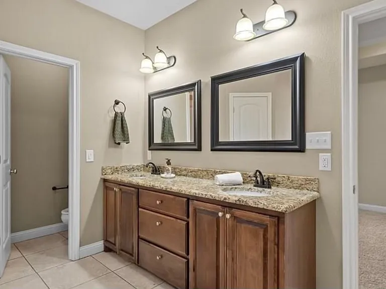 5005 Hidden Acres Dr — Photo 21
