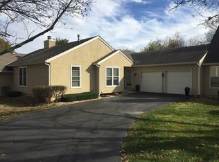 10755 Oakmont St, Overland Park, KS 66210