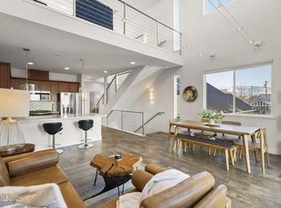 210 Stewart St, Reno, NV 89501