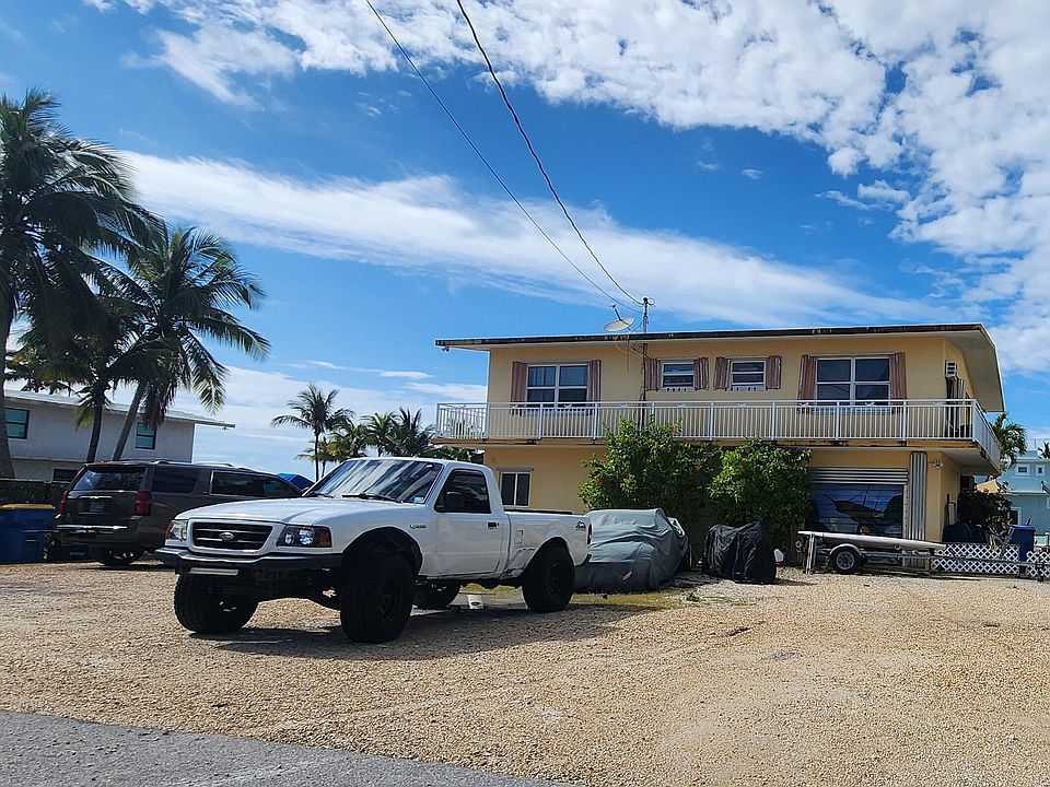 2nd image of 208 Plantation Dr