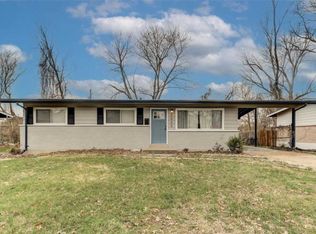 2035 Thunderbird Ave, Florissant, MO 63033