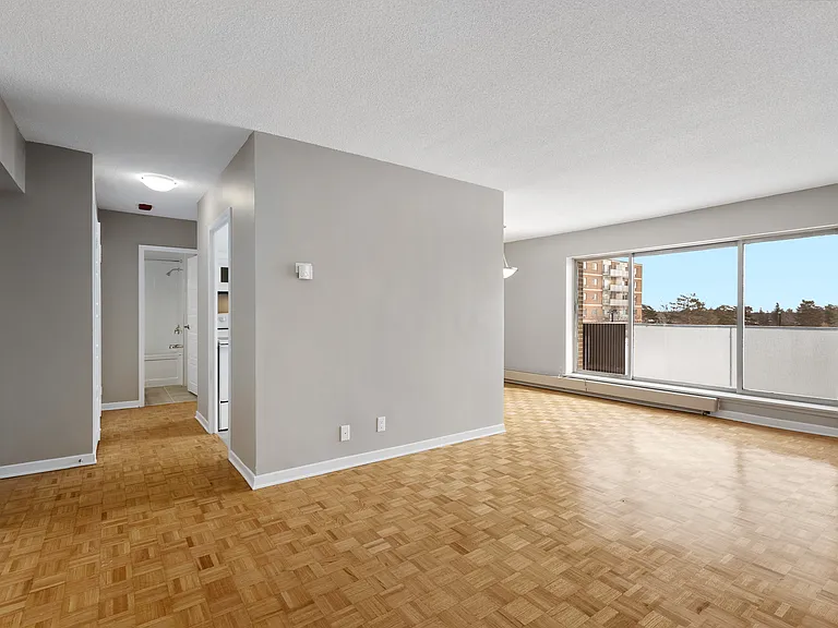 810 Canterbury Ave — Photo 26