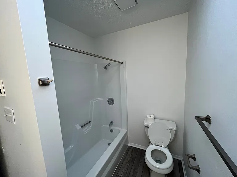 706 Matlack Ave #301 — Photo 10