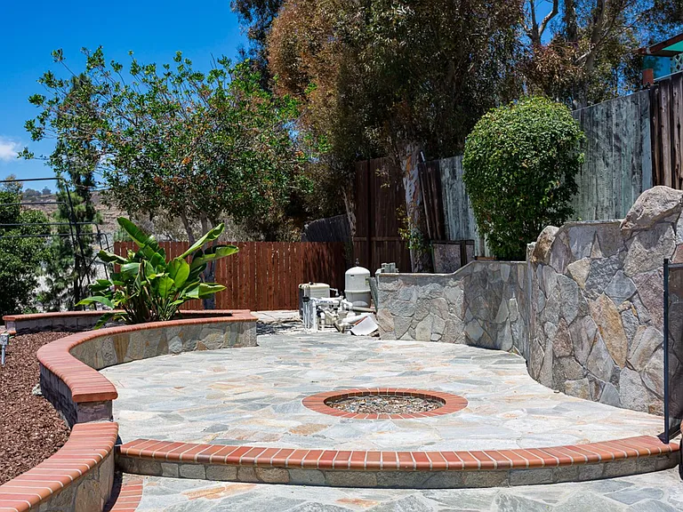 5564 Lone Star Dr — Photo 39