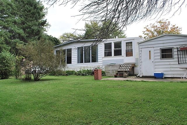 2nd image of 1811 Mulberry Ln