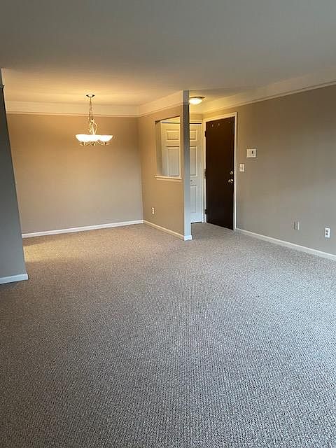 1st image of 41602 Manor Park Dr APT 1