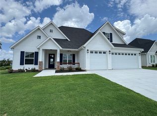 2800 Comet Cv, Lowell, AR 72745