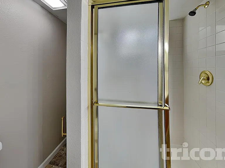 19545 E Iowa Cir — Photo 11