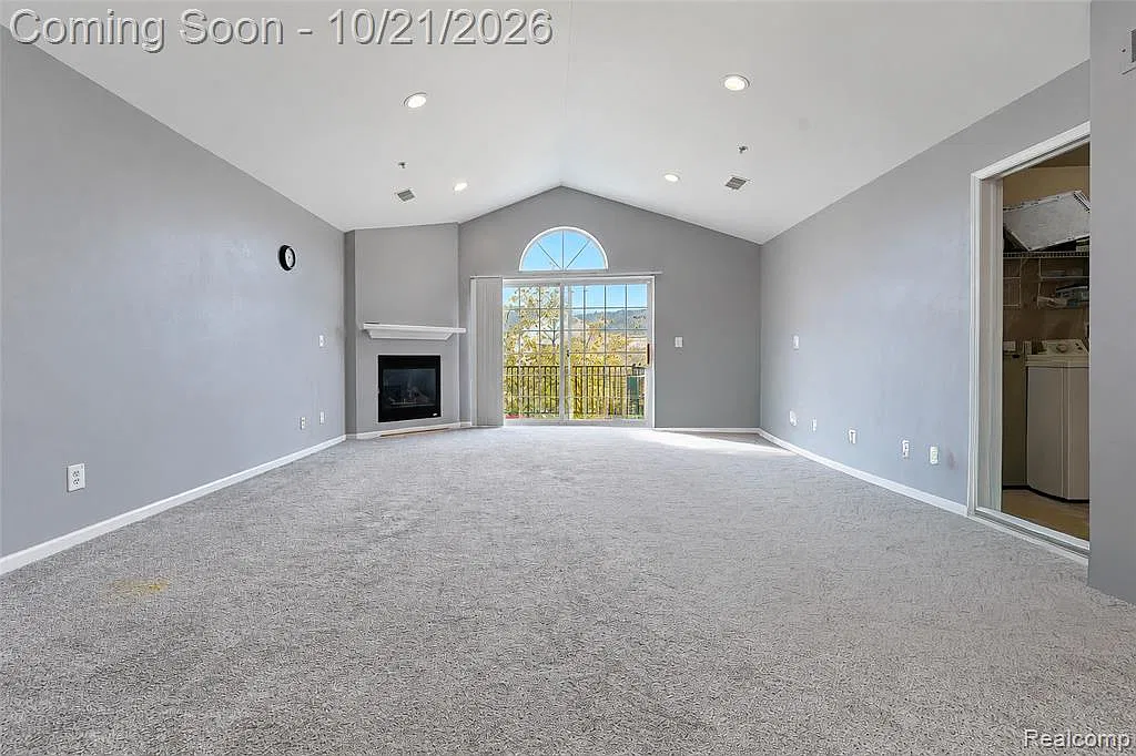 3 bed, 2.0 bath, 2256 sqft, $2,500 — Photo 1