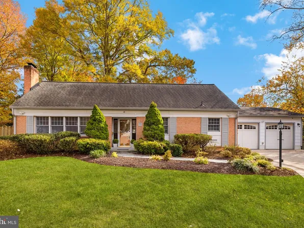 2501 Duxbury Pl, Alexandria, VA 22308