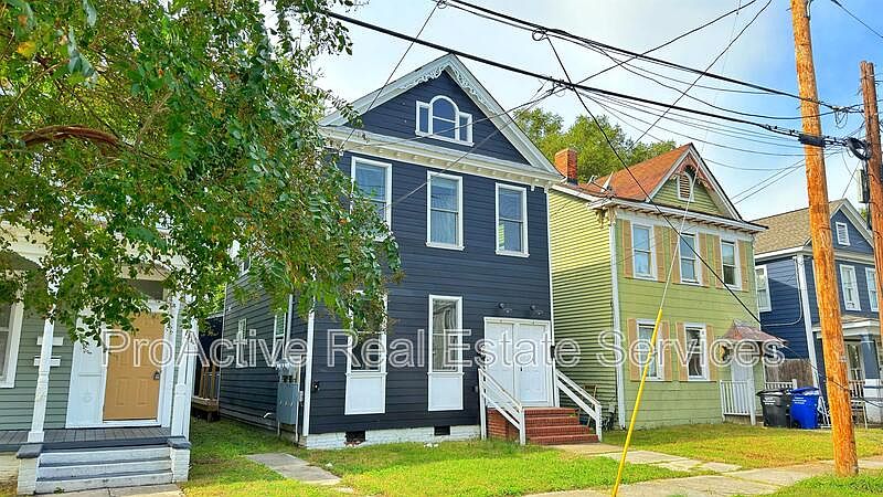 1st image of 126 Linden Ave APT 1