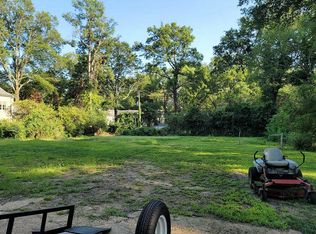 4915 Roane Rd, Memphis, TN 38117