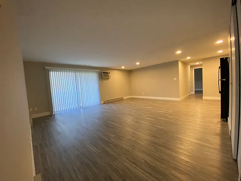 3233 Springdale Rd #7 — Photo 2