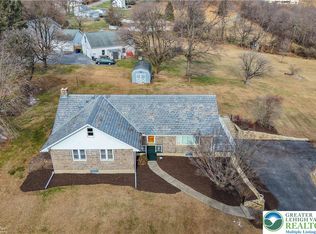 80 Echo Ridge Ln, Easton, PA 18042