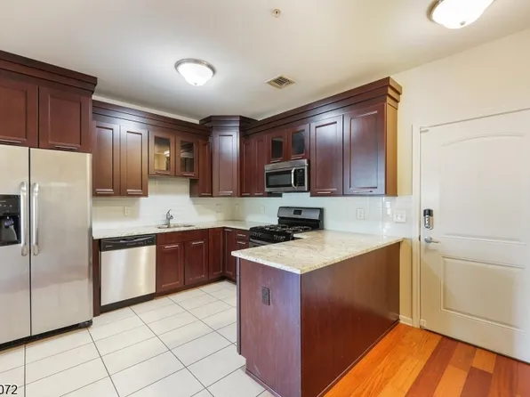 104 E Elizabeth Ave, Linden, NJ