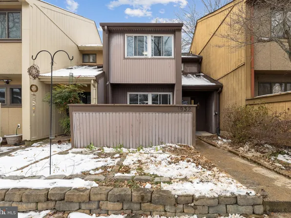 1932 Coppersmith Ter, Woodbridge, VA 22191