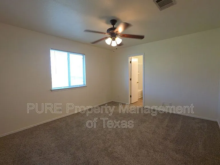 609 Losoya Ct — Photo 20