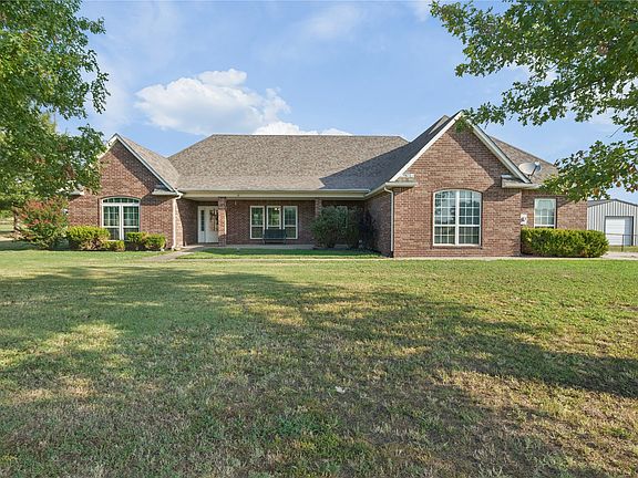3rd image of 7990 S Country Ln