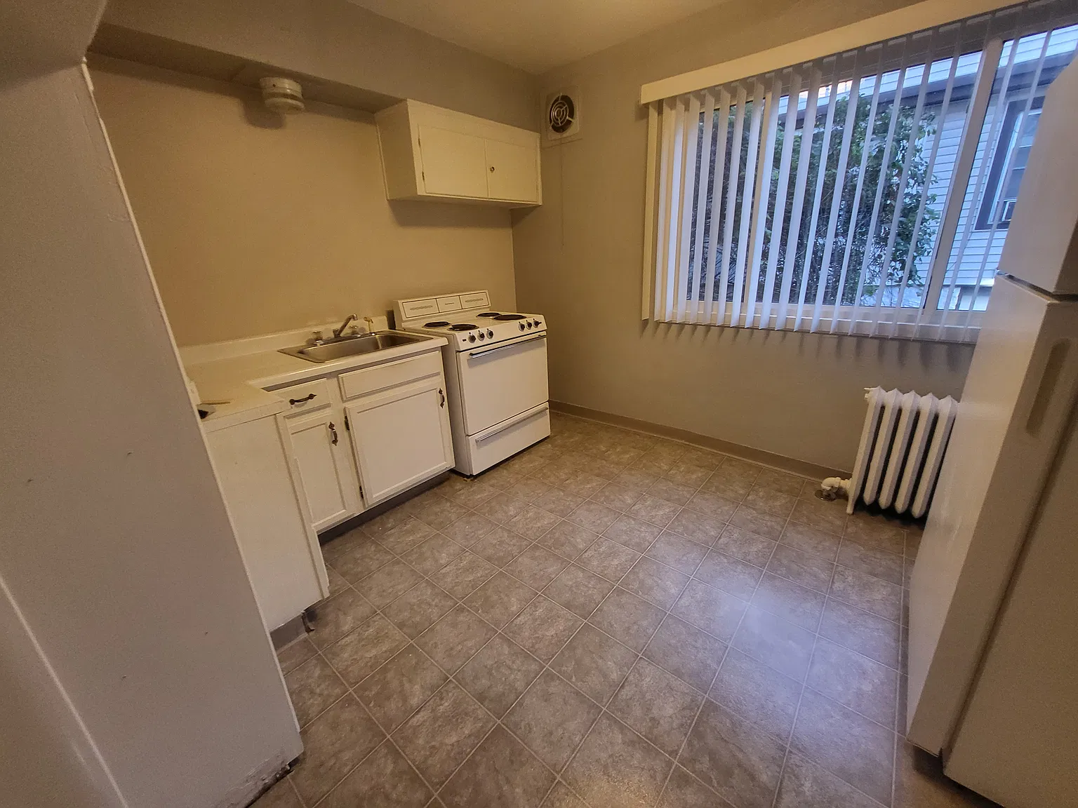 1 bed, 900 sqft, $825 — Photo 4